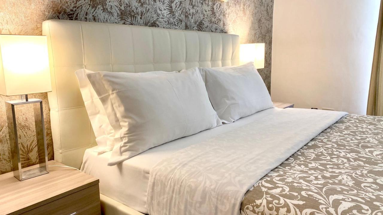 Suncity Couette-café *